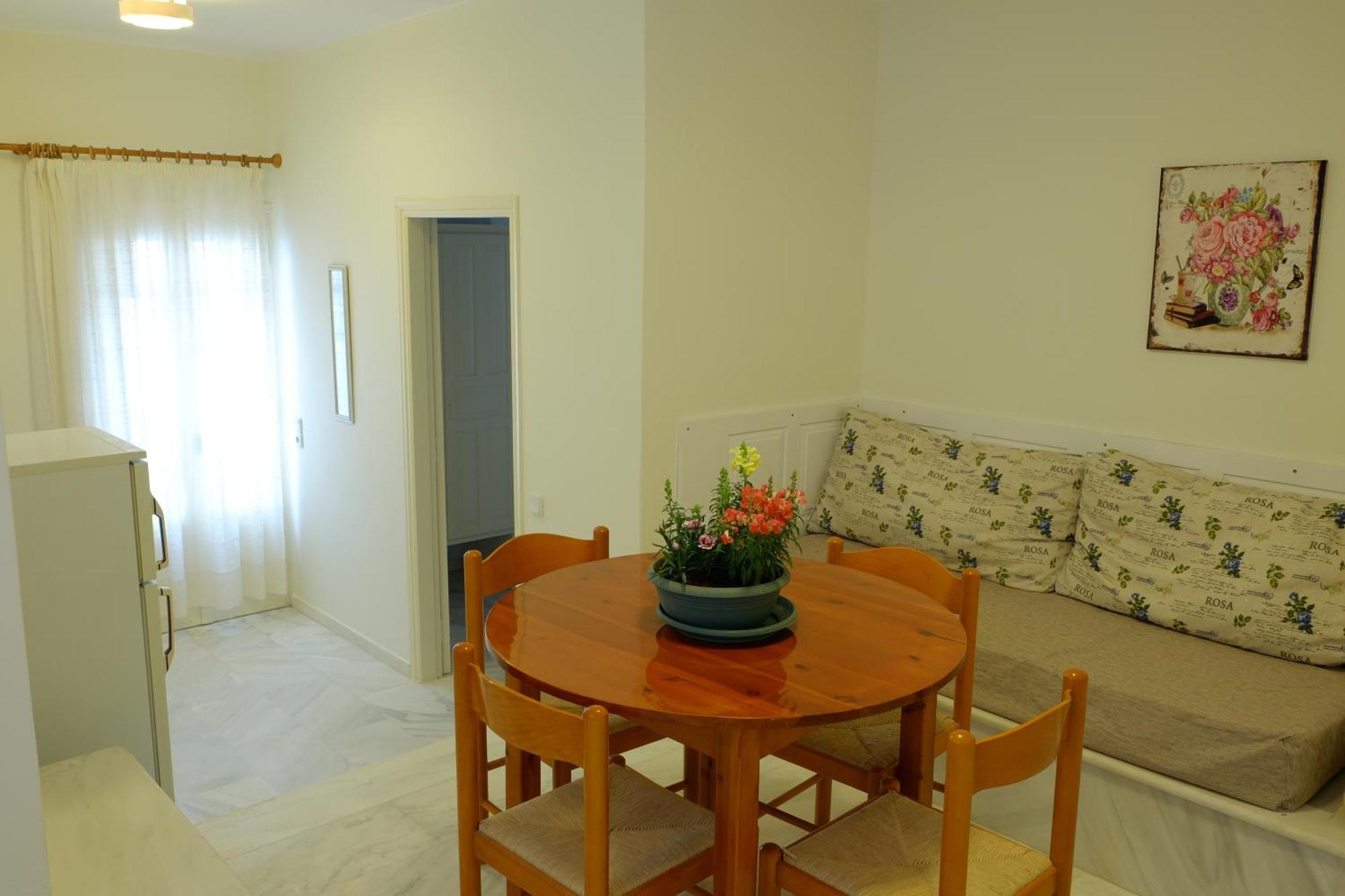 Dialinas Apartments Istron Rum bild